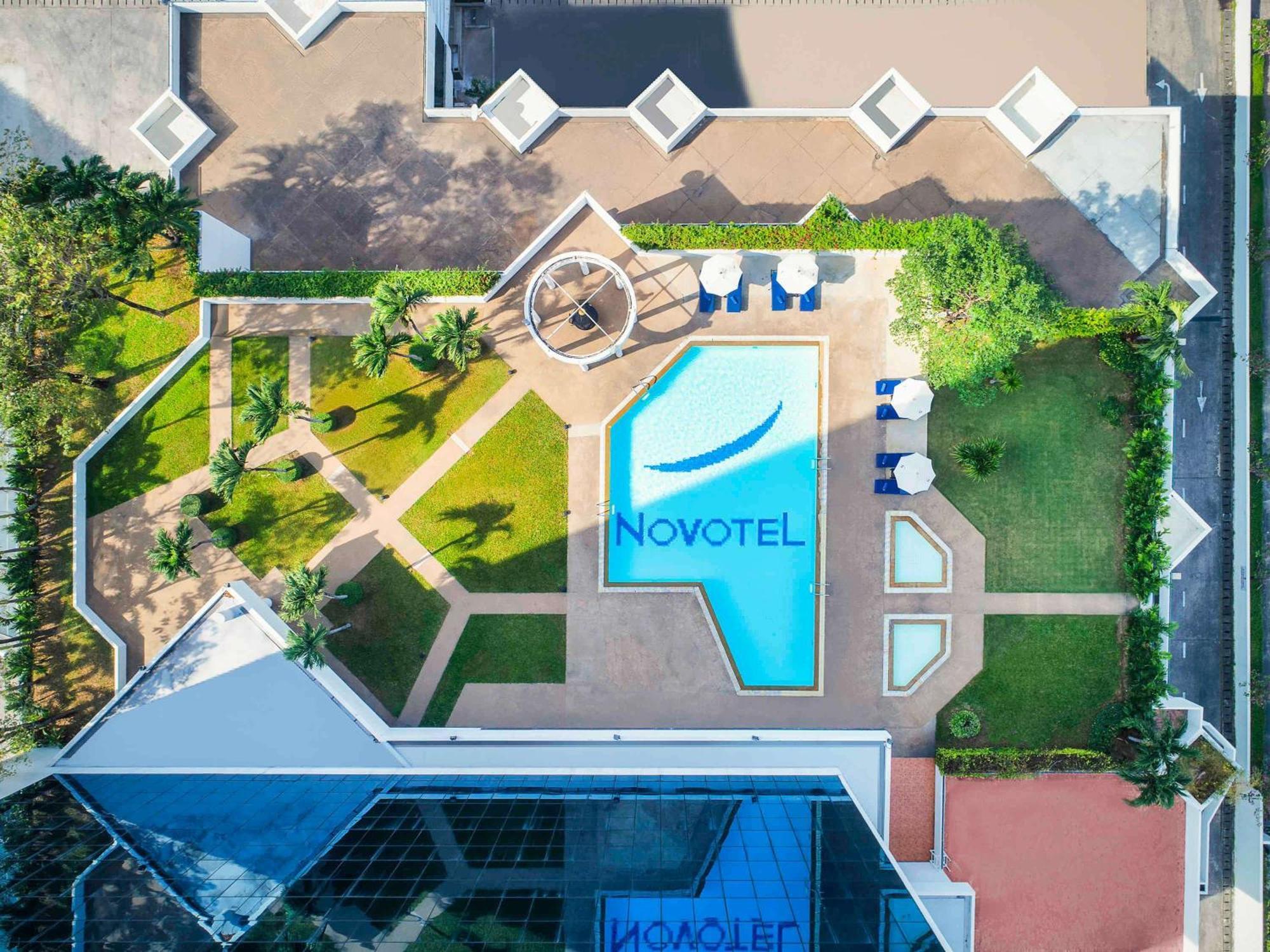 Novotel Bangkok Bangna Exterior foto